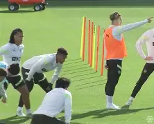 Crown Sports-刚刚！波尔图豪取连胜备战荷甲山东男篮复出首秀备战欧冠，冲刺阶段里昂调整名单以备欧篮联 